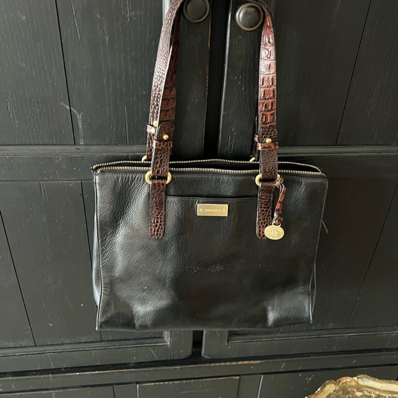 Brahmin bag and matching wallet! - Picture 3 of 7